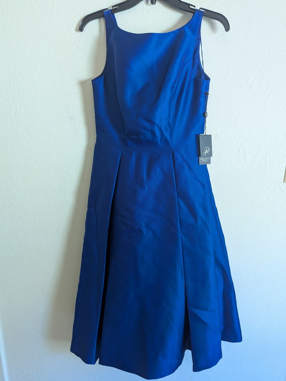 NWT Adrianna Papell Sleeveless Tea Length Dress Women's Size 2